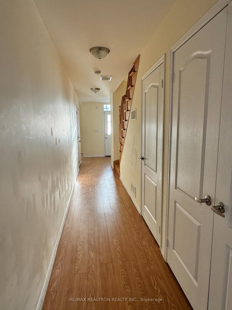 16 Quarrie Lane, Ajax, L1T 0N1 | Image 2