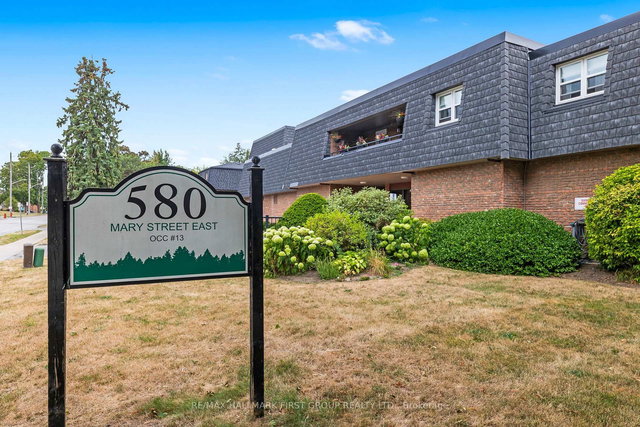 102 - 580 Mary Street E