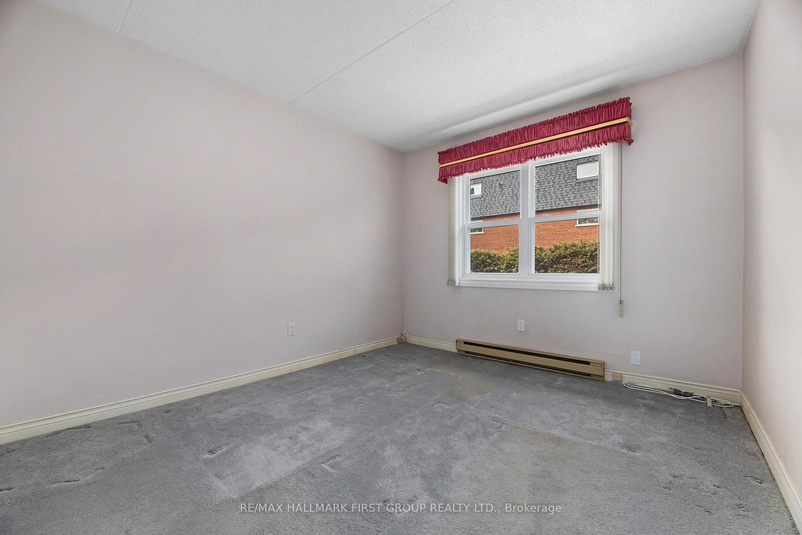 Condo for sale at 102-580 Mary Street, Whitby, Ontario, L1N 2R3 - Downtown Whitby - MLS: E12875416