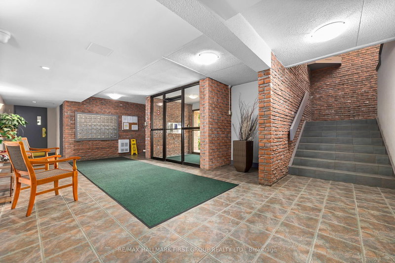 102 - 580 Mary St E, Whitby, L1N 2R3 | Image 2