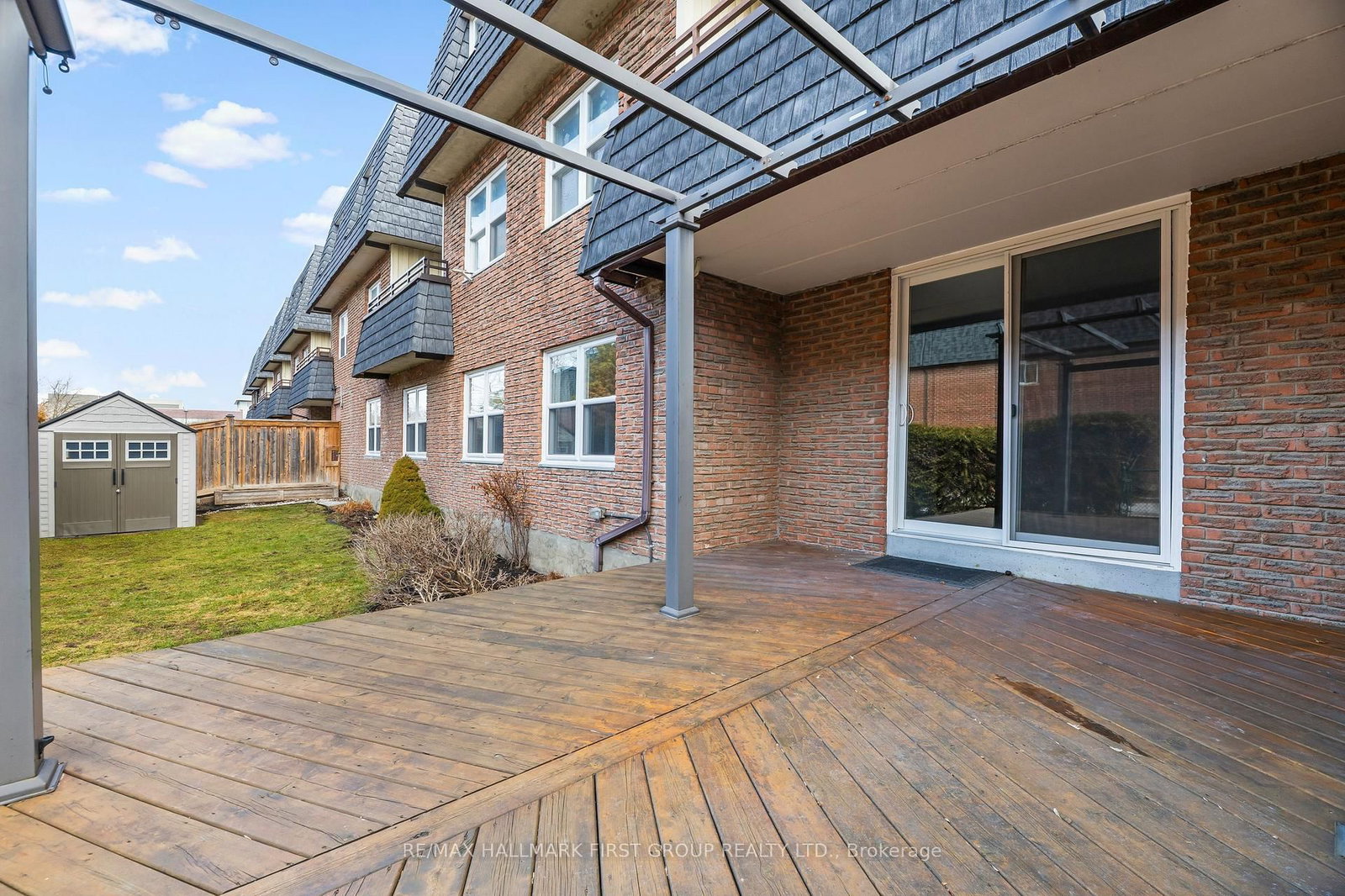 580 Mary Street E, Unit 102 - Photo 20