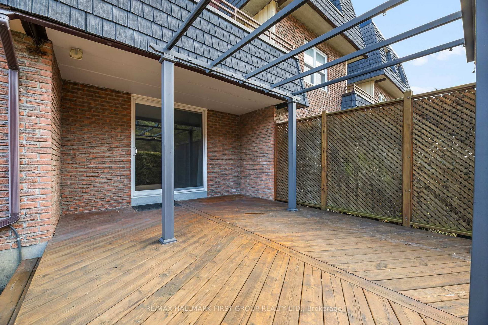 Condo for sale at 102-580 Mary Street, Whitby, Ontario, L1N 2R3 - Downtown Whitby - MLS: E12875416