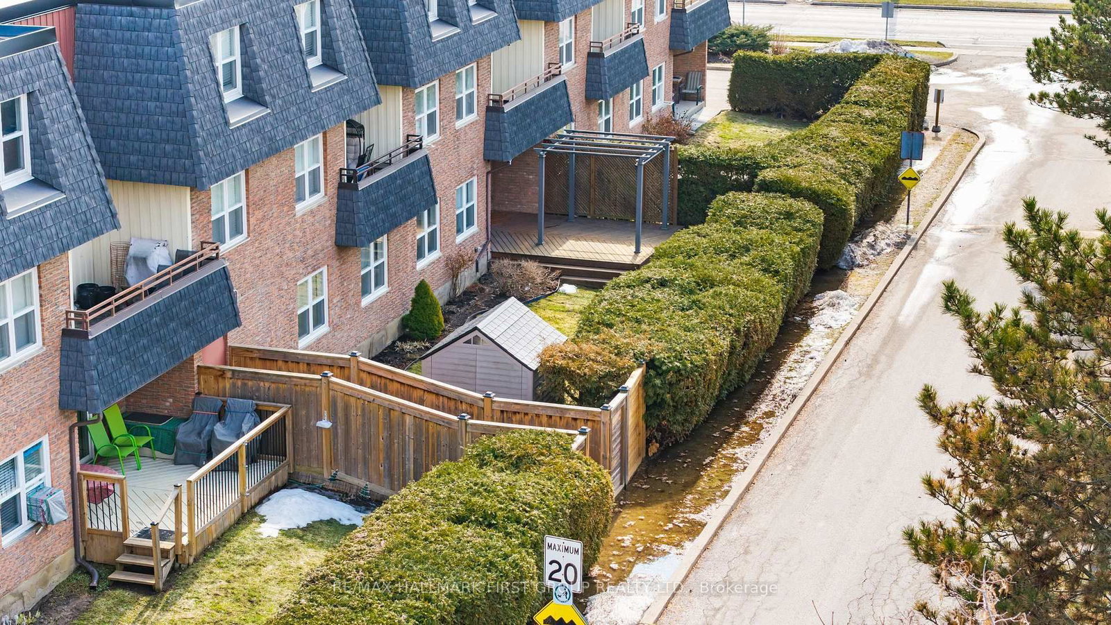 Condo for sale at 102-580 Mary Street, Whitby, Ontario, L1N 2R3 - Downtown Whitby - MLS: E12875416