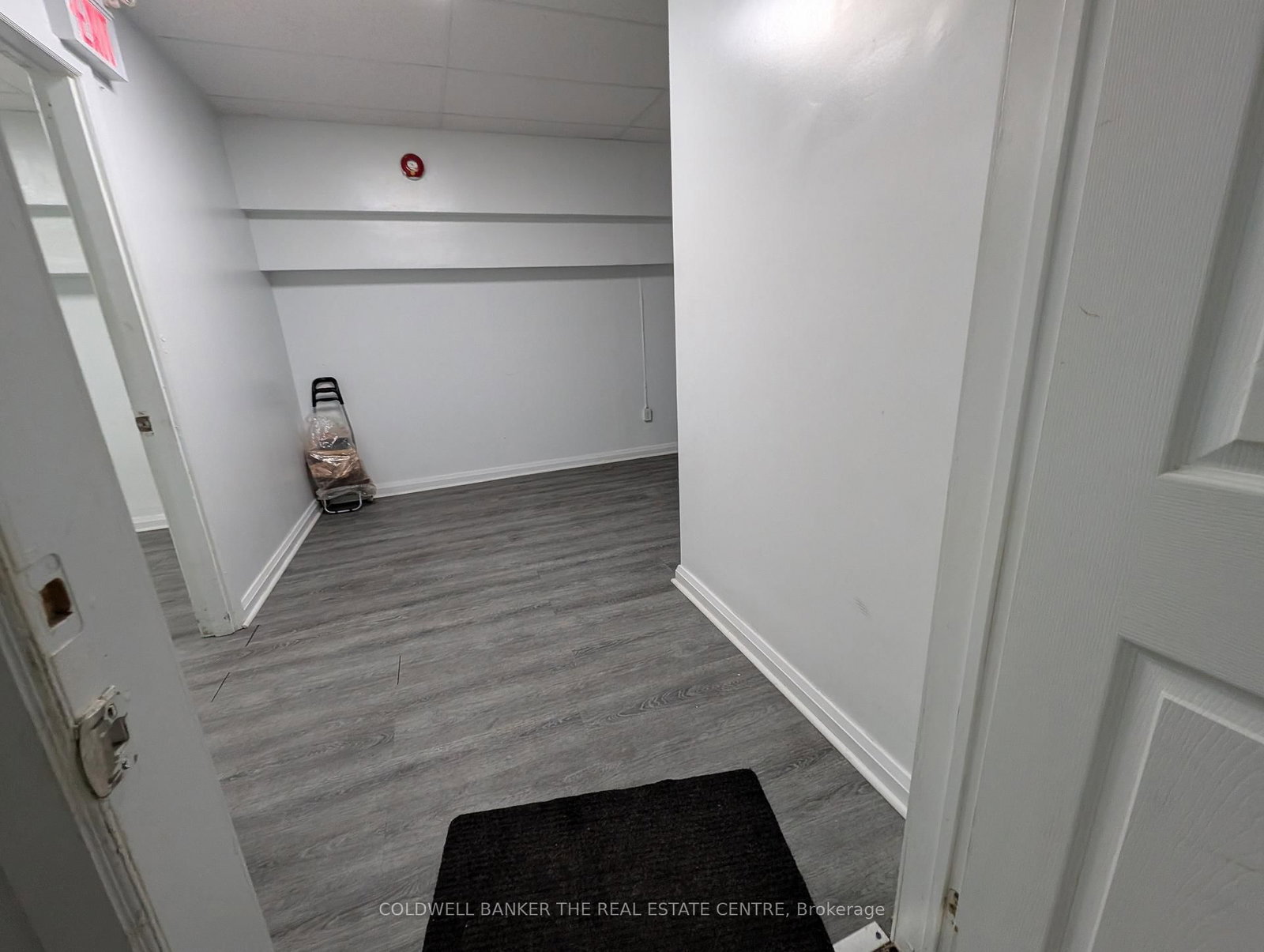 2823 Danforth Avenue, Unit Lower Level - Bedroom #3 - Photo 5