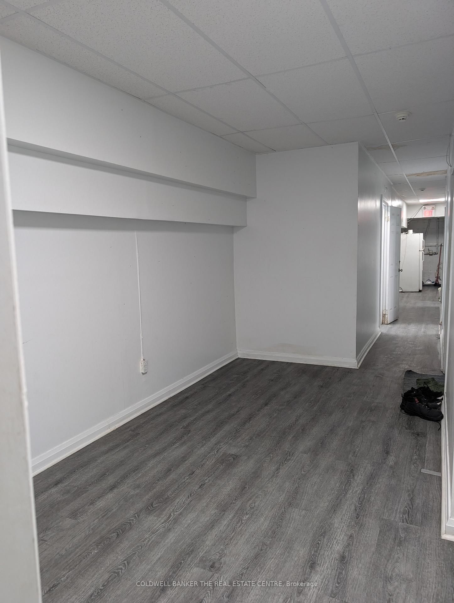 2823 Danforth Avenue, Unit Lower Level - Bedroom #3 - Photo 6