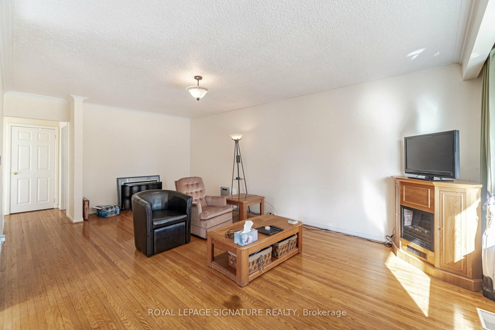 Detached House for lease at 34 Ivan Road, Toronto, Ontario, M1C 1V2 - Centennial Scarborough - MLS: E12875618