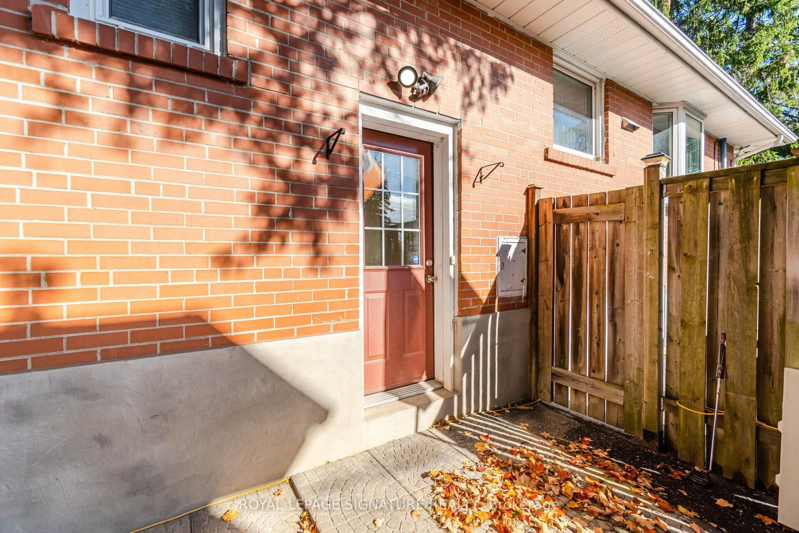 Detached House for lease at 34 Ivan Road, Toronto, Ontario, M1C 1V2 - Centennial Scarborough - MLS: E12875618