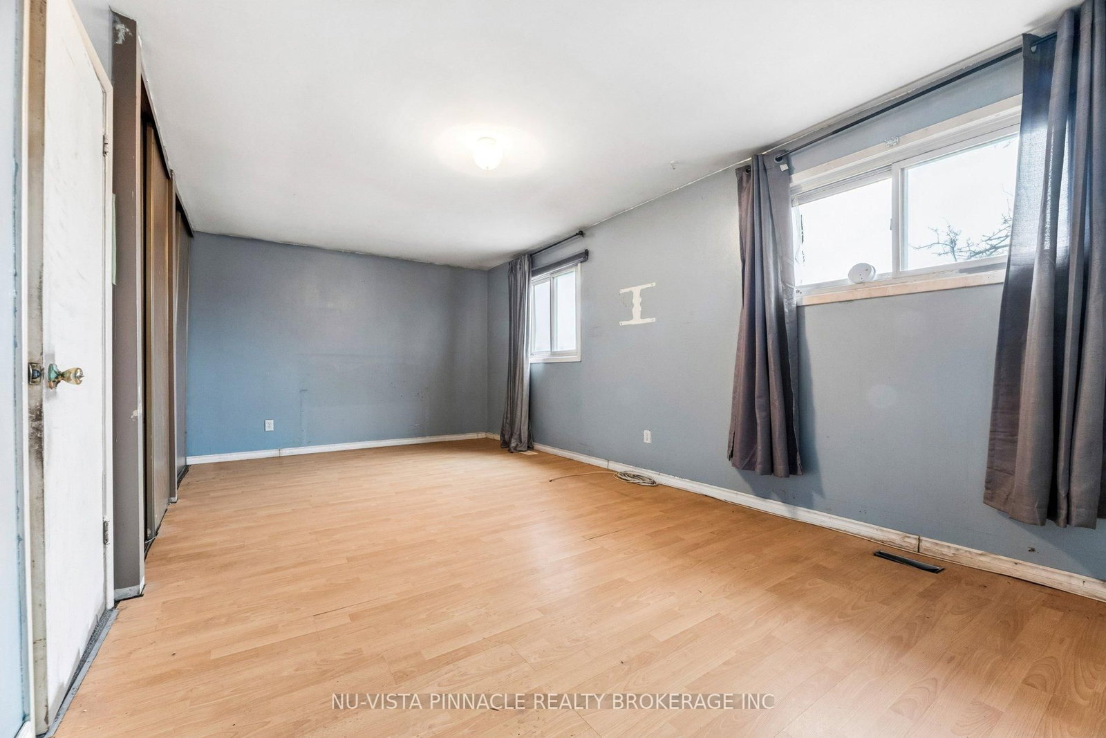 Detached House for sale at 1627 Alwin Circle, Pickering, Ontario, L1V 2W1 - Village East - MLS: E12875764