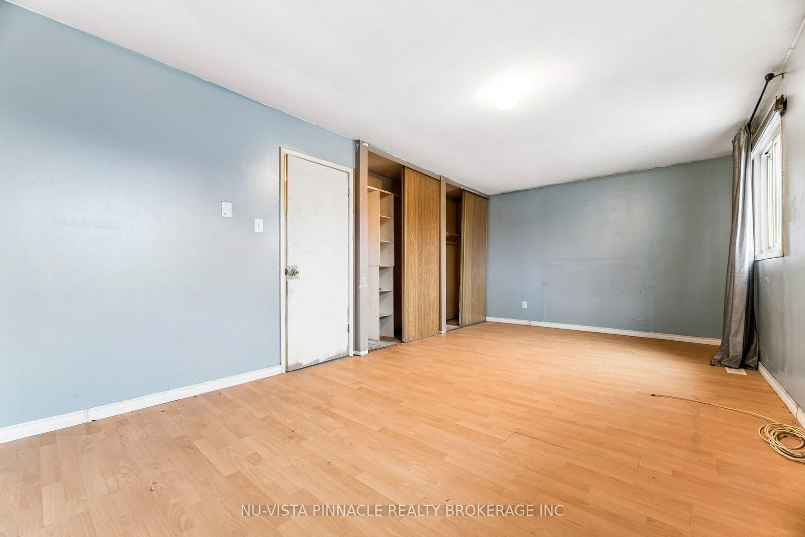 Detached House for sale at 1627 Alwin Circle, Pickering, Ontario, L1V 2W1 - Village East - MLS: E12875764