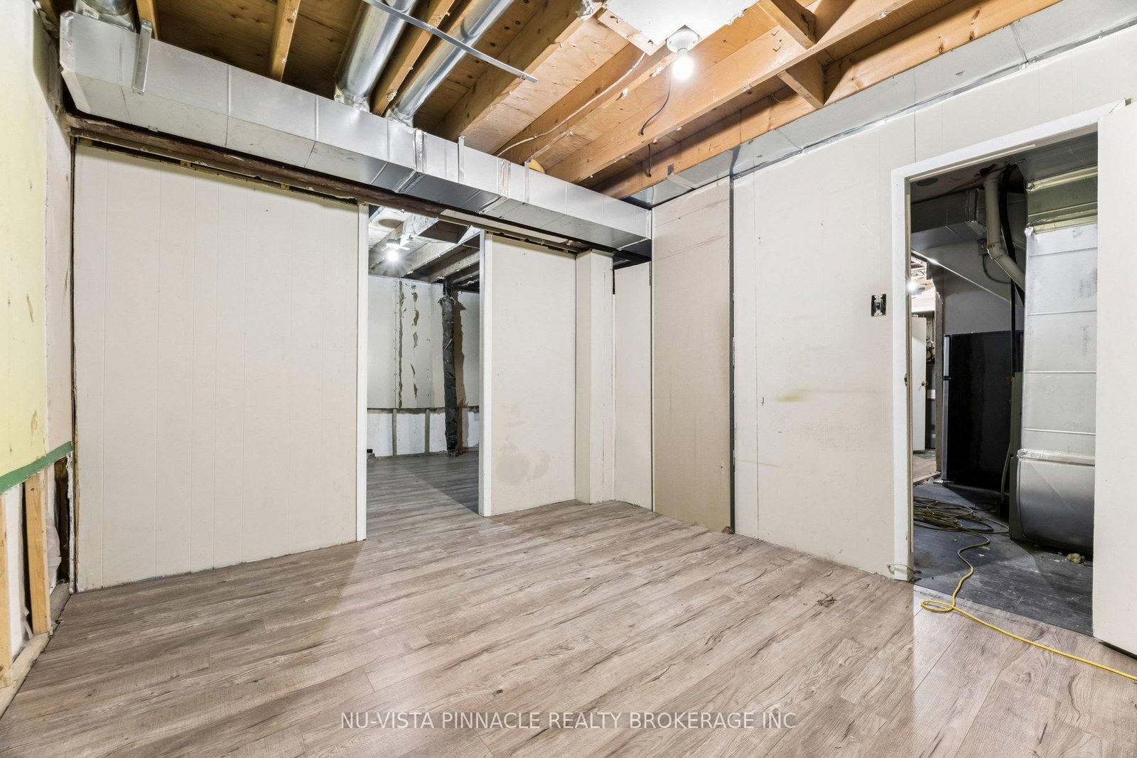 Detached House for sale at 1627 Alwin Circle, Pickering, Ontario, L1V 2W1 - Village East - MLS: E12875764