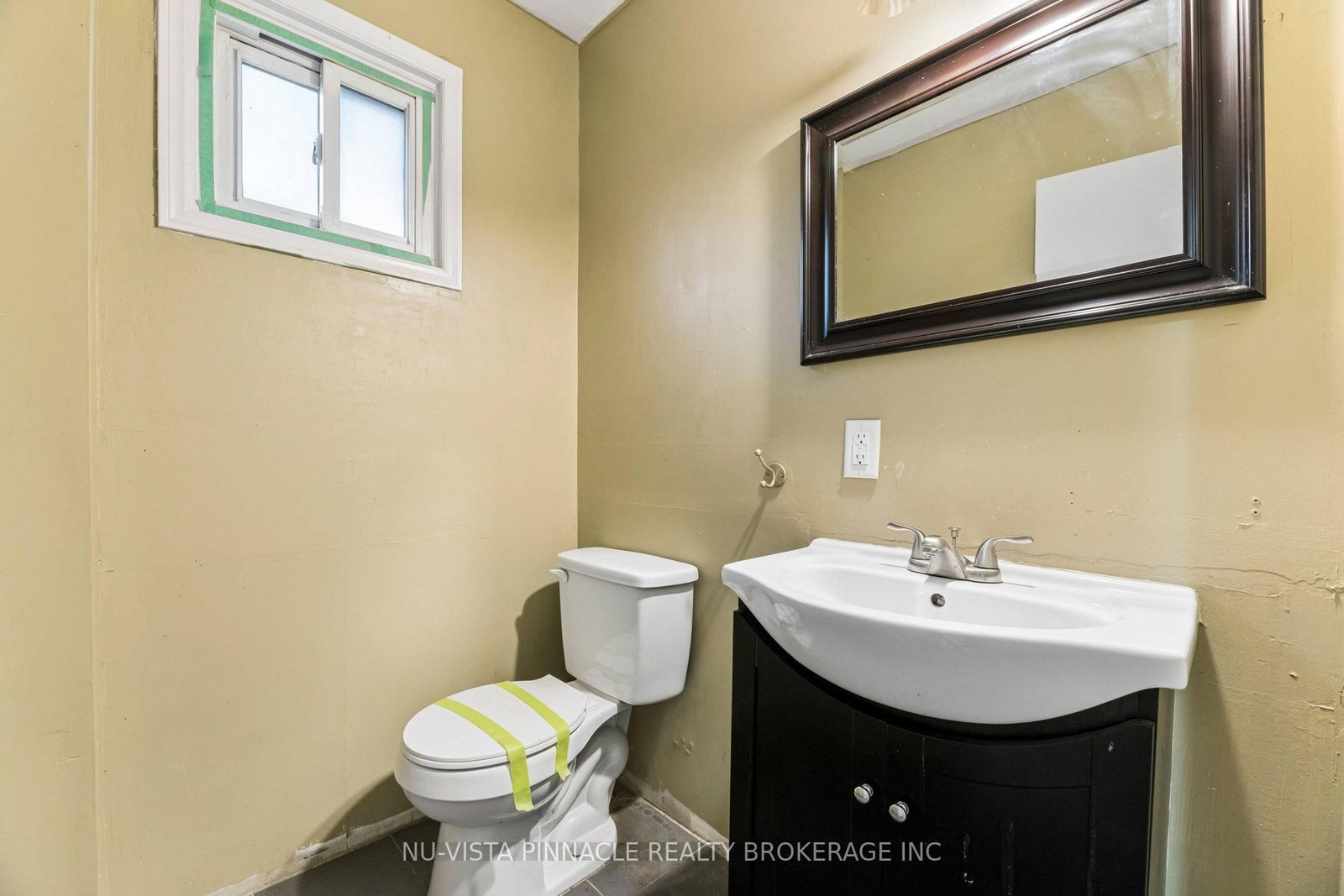 Detached House for sale at 1627 Alwin Circle, Pickering, Ontario, L1V 2W1 - Village East - MLS: E12875764