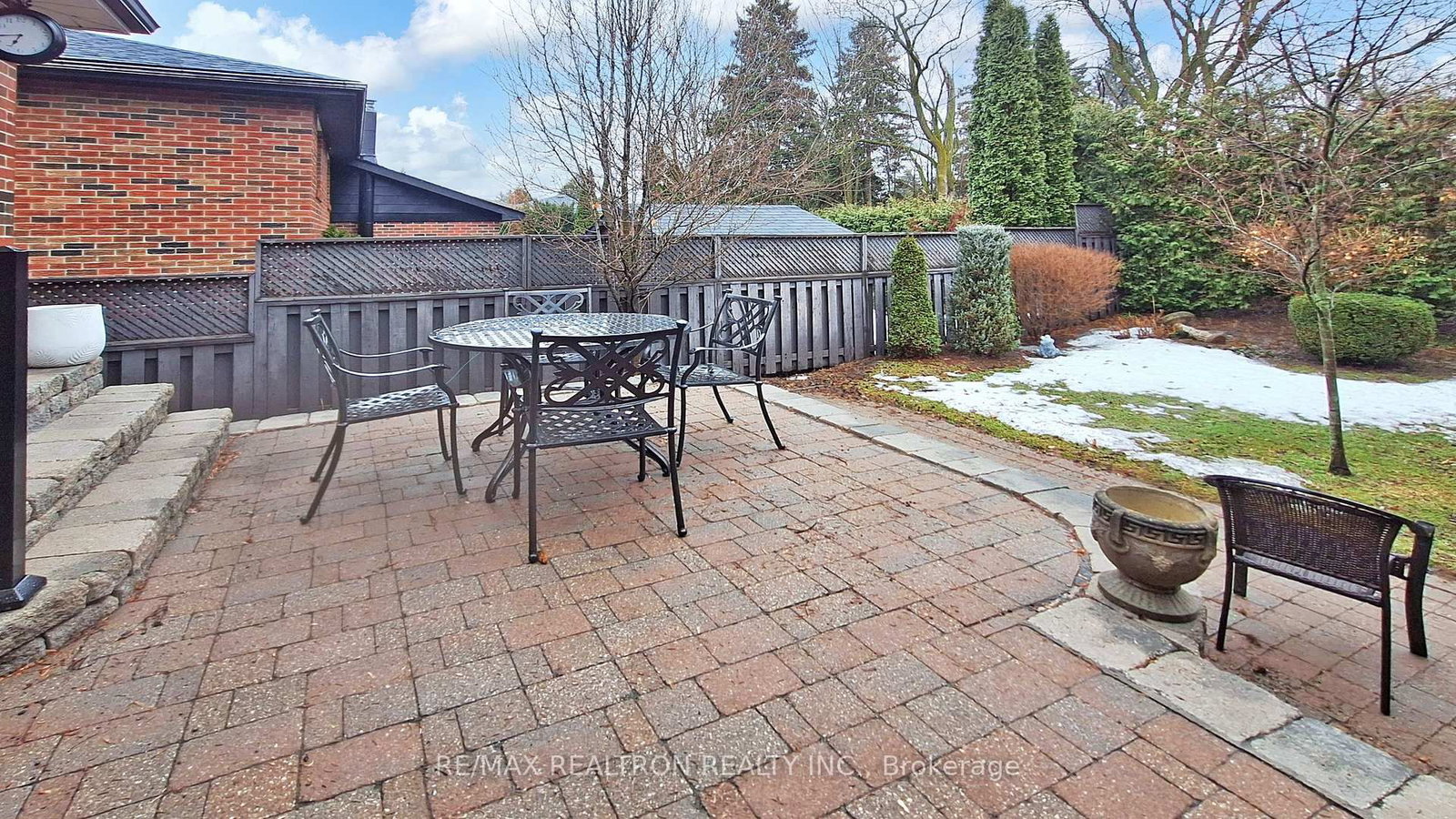 Listing Image 44
