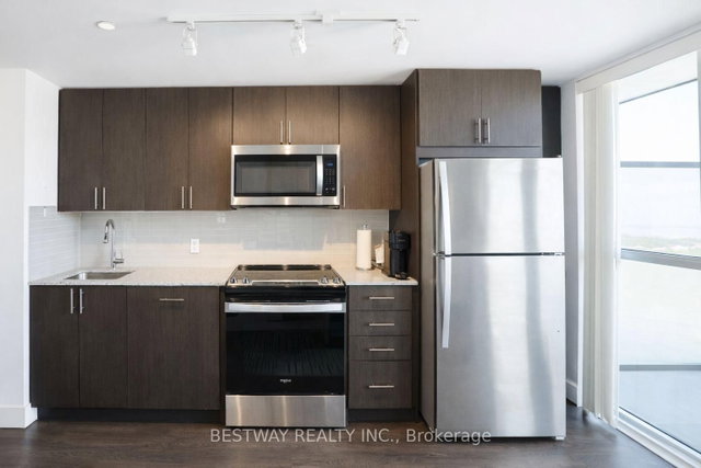 607 - 2550 Simcoe Street N
