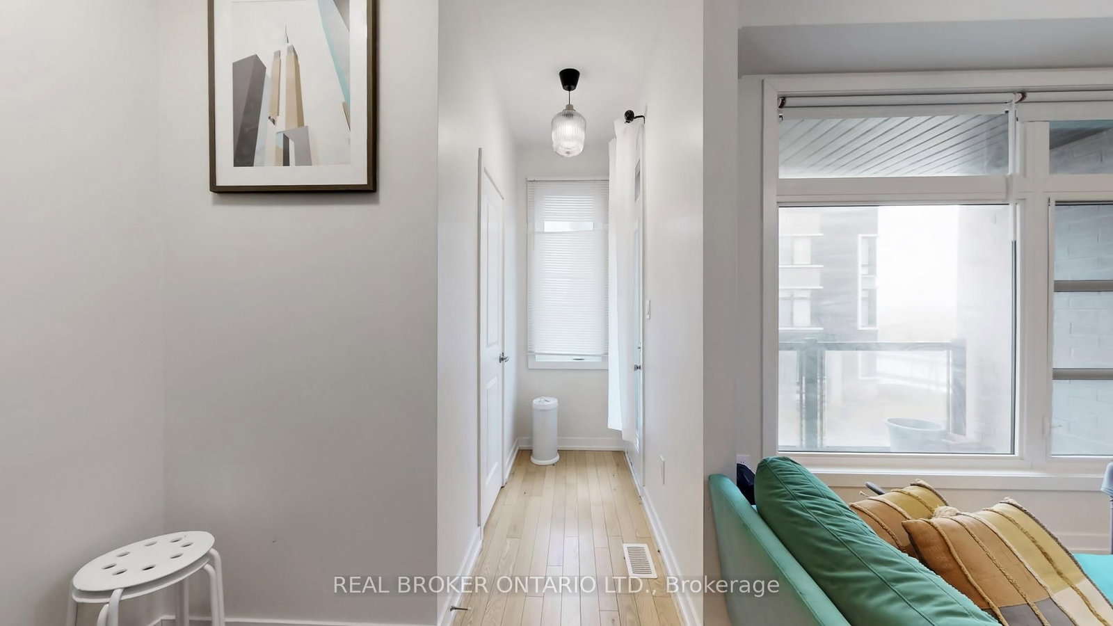 Townhouse for sale at 2508 Castlegate Crossing, Pickering, Ontario, L1X 0H8 - Duffin Heights - MLS: E12877214