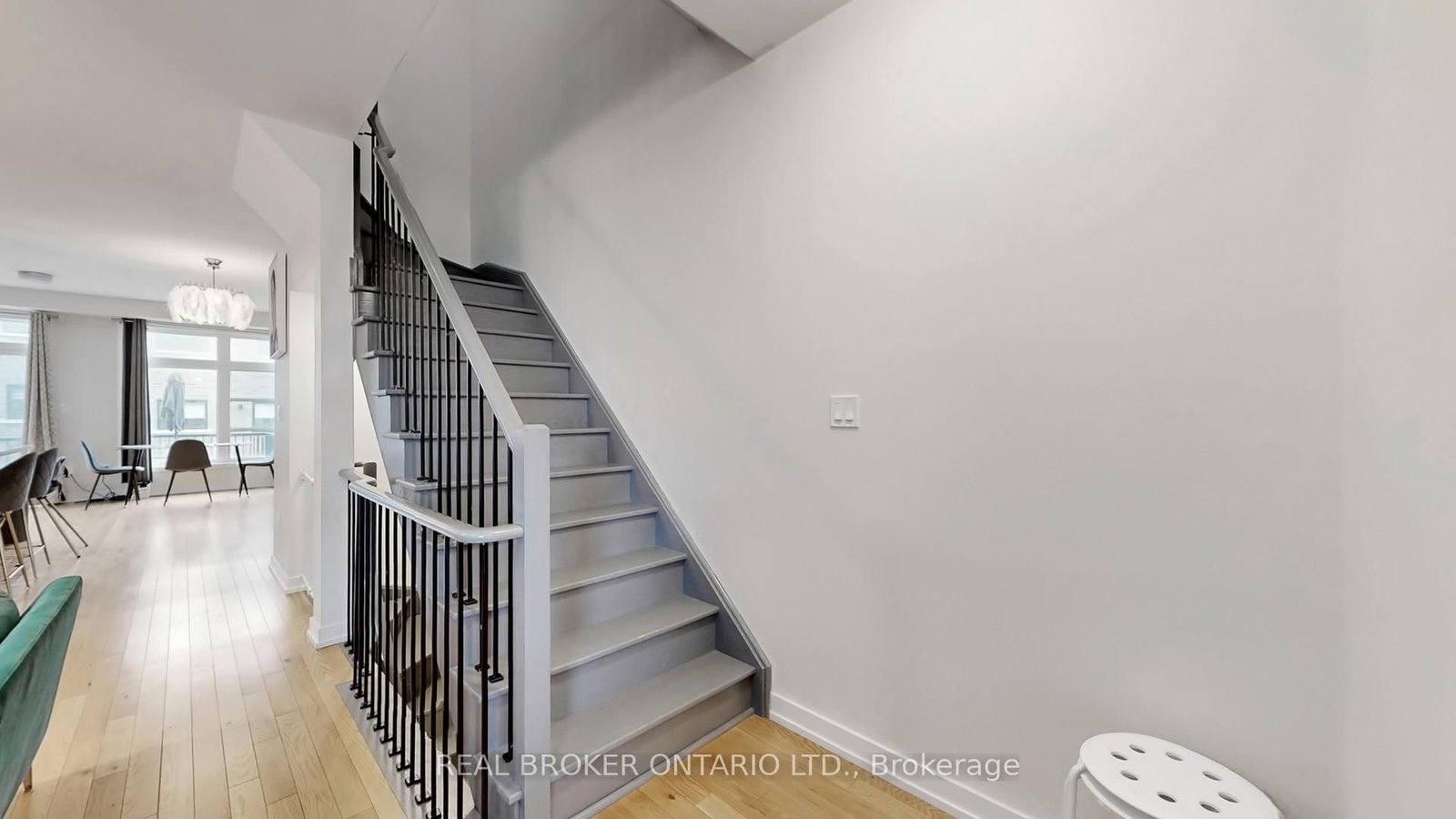 Townhouse for sale at 2508 Castlegate Crossing, Pickering, Ontario, L1X 0H8 - Duffin Heights - MLS: E12877214