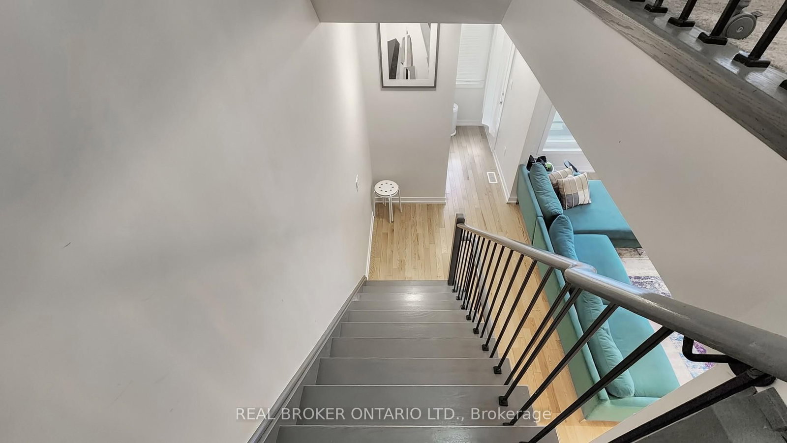 Townhouse for sale at 2508 Castlegate Crossing, Pickering, Ontario, L1X 0H8 - Duffin Heights - MLS: E12877214