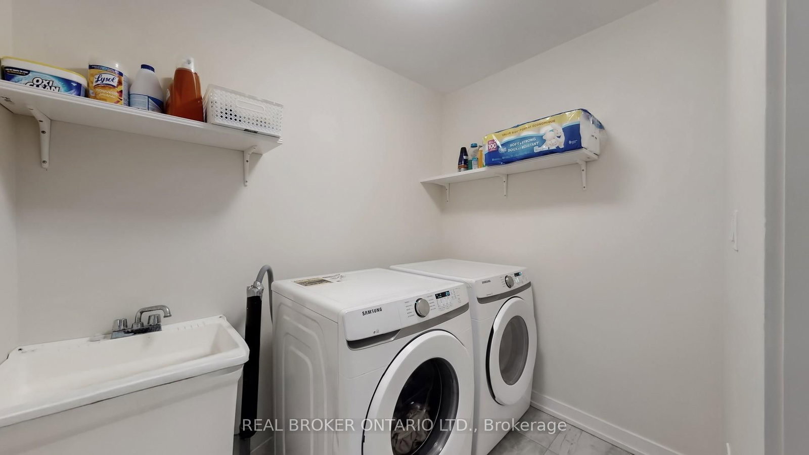 Townhouse for sale at 2508 Castlegate Crossing, Pickering, Ontario, L1X 0H8 - Duffin Heights - MLS: E12877214