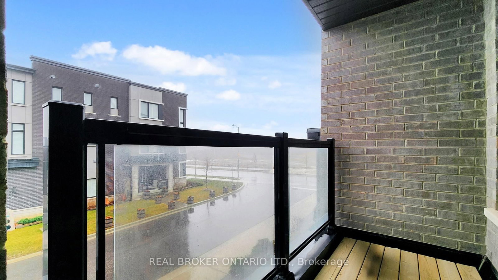 Townhouse for sale at 2508 Castlegate Crossing, Pickering, Ontario, L1X 0H8 - Duffin Heights - MLS: E12877214