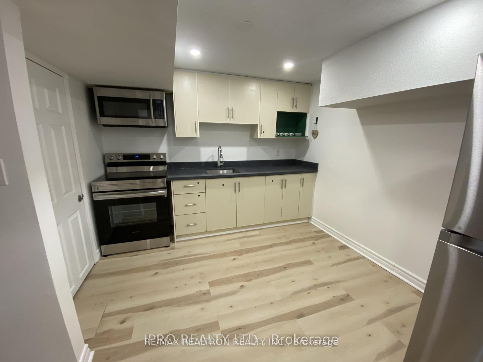 Detached House for lease at Bsmnt-46 Wheeling Drive, Toronto, Ontario, M1C 3X3 - Rouge E10 - MLS: E12877568