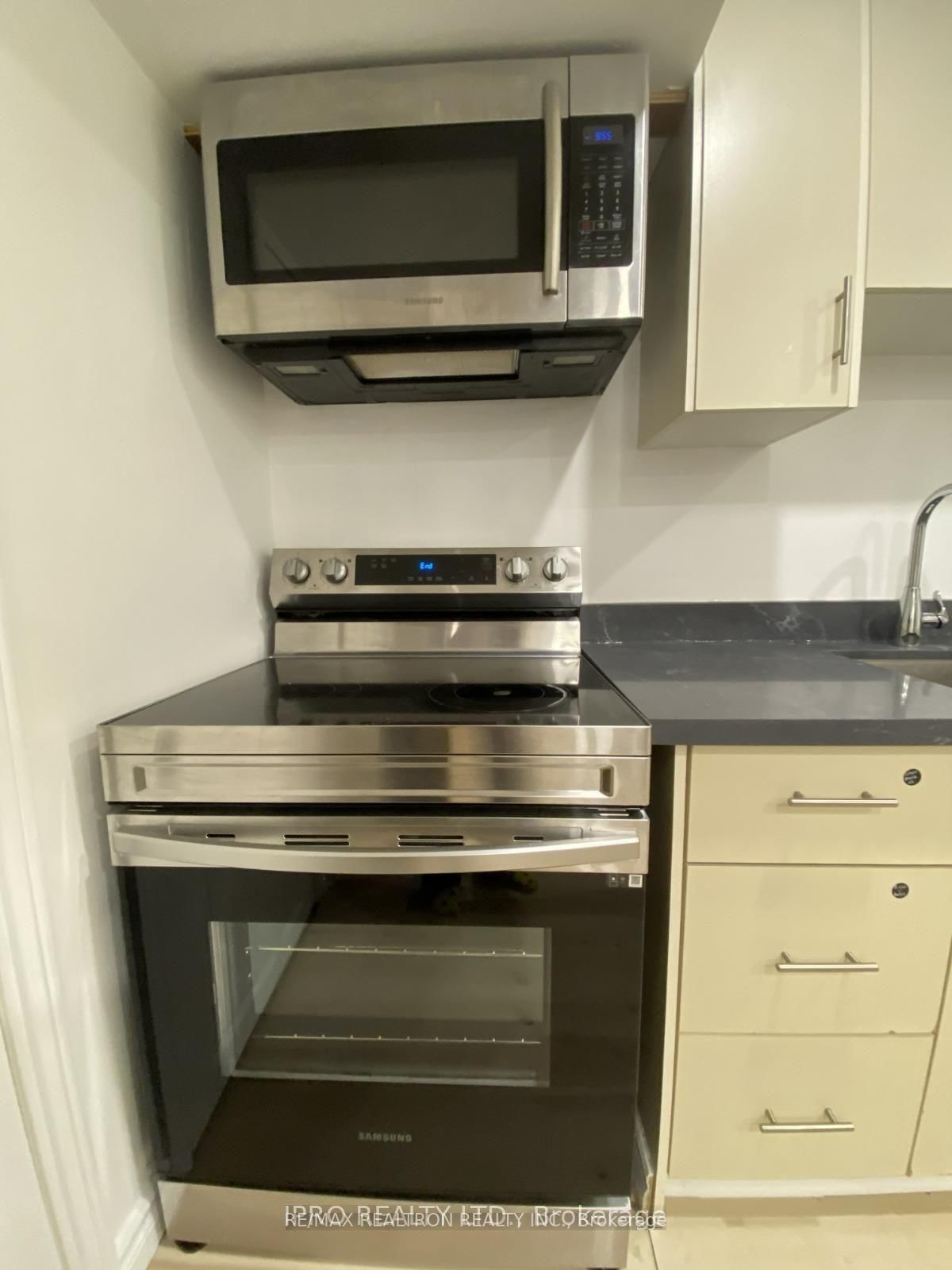 Detached House for lease at Bsmnt-46 Wheeling Drive, Toronto, Ontario, M1C 3X3 - Rouge E10 - MLS: E12877568