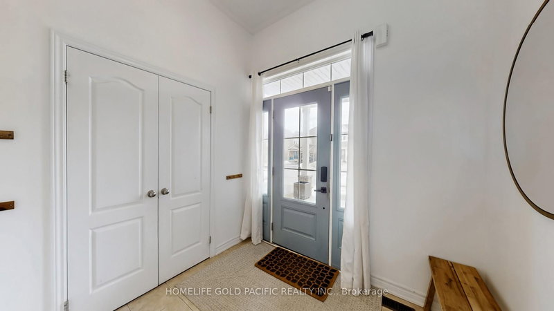 176 Glenabbey Dr, Clarington, L1E 0C4 | Image 3