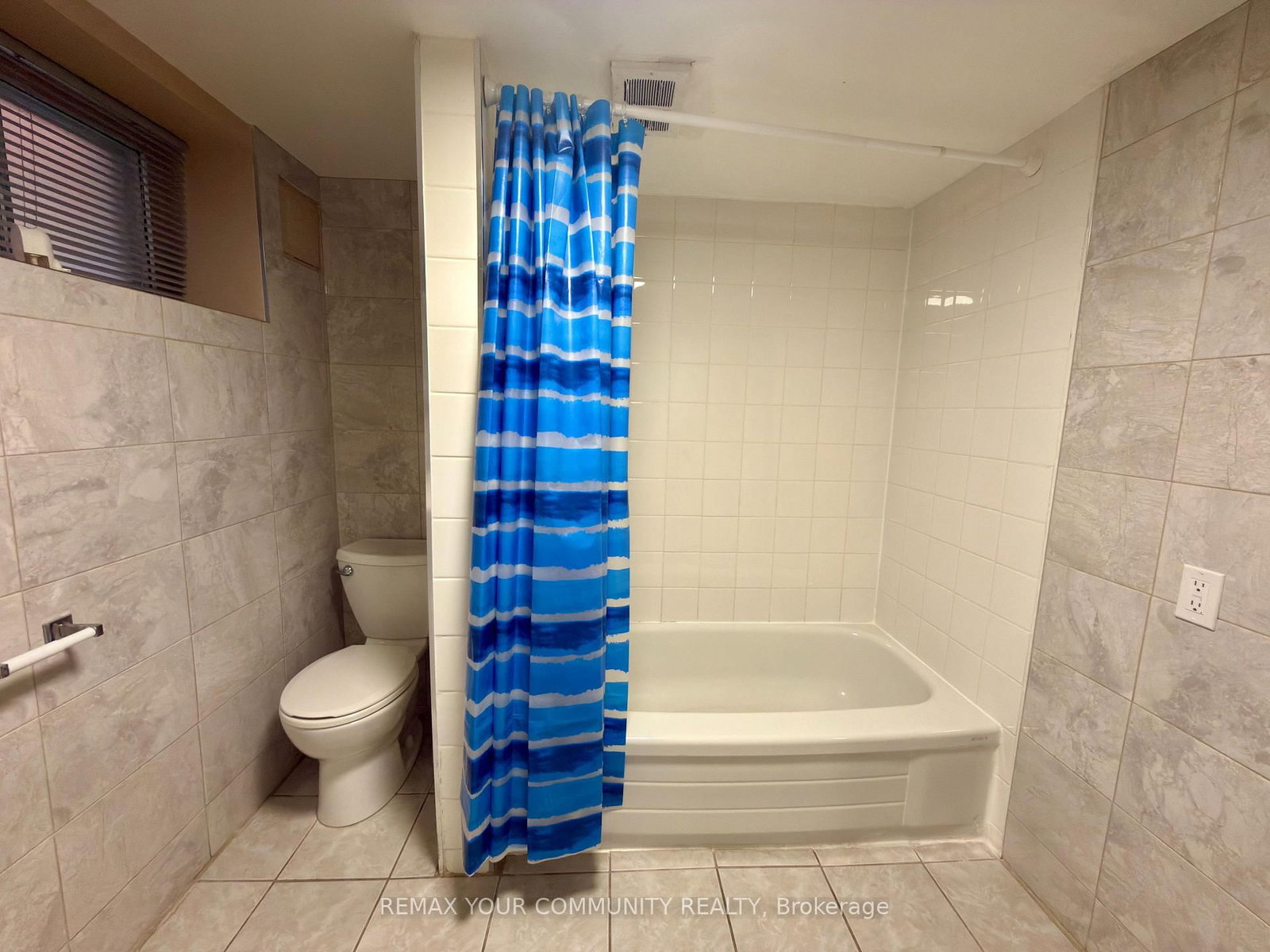 Detached House for lease at Lower-86 Lesmount Avenue, Toronto, Ontario, M4J 3V9 - East York - MLS: E12878014