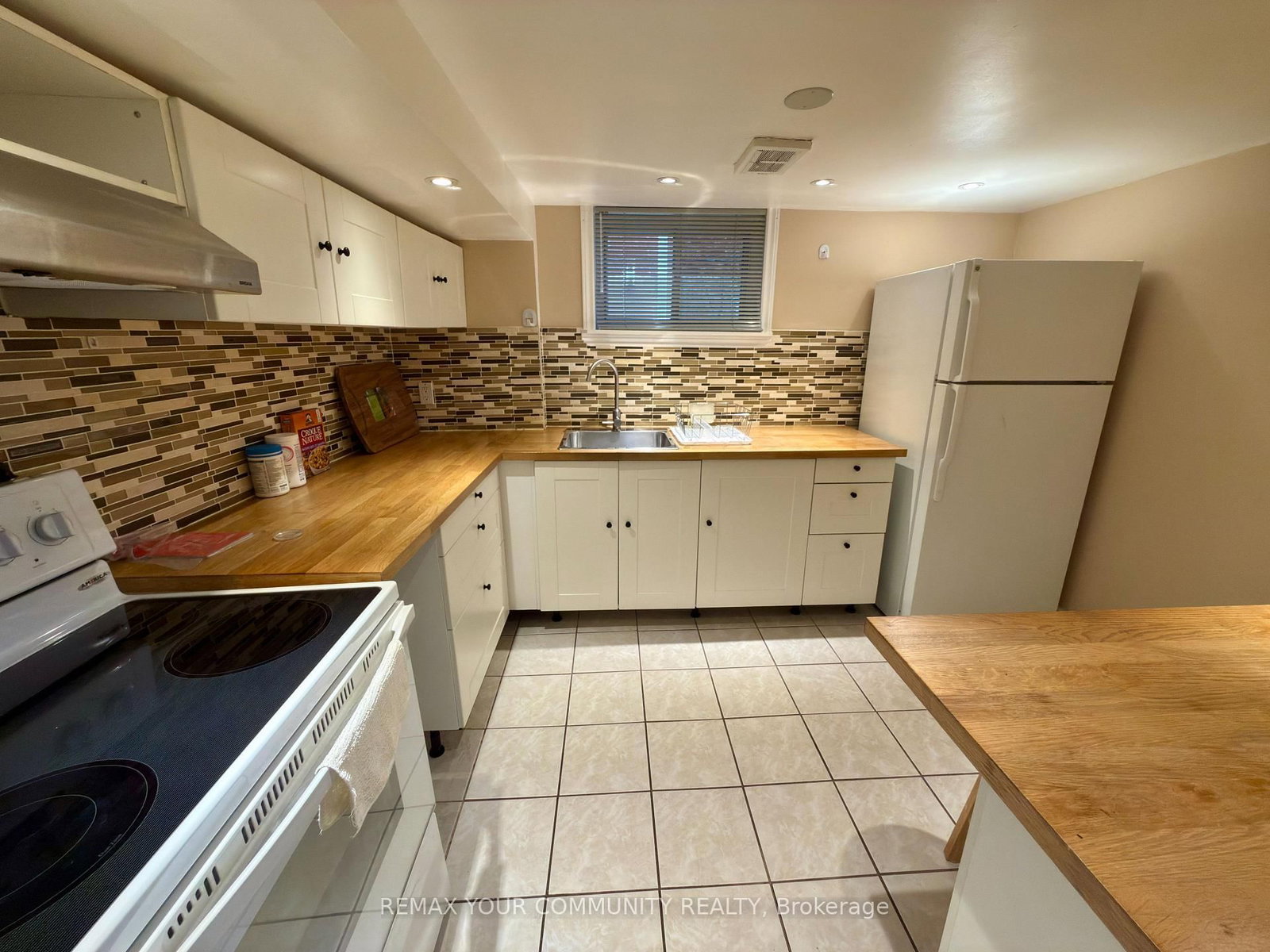 Detached House for lease at Lower-86 Lesmount Avenue, Toronto, Ontario, M4J 3V9 - East York - MLS: E12878014