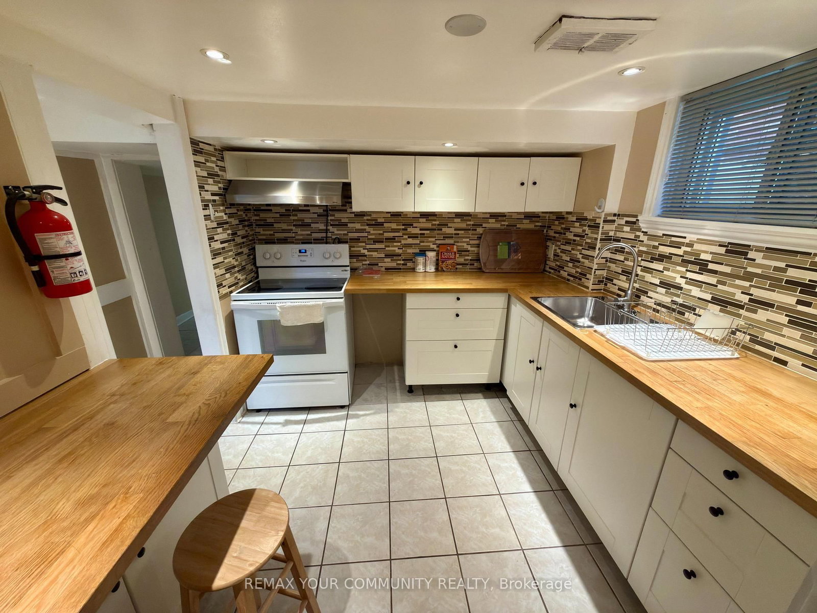 Detached House for lease at Lower-86 Lesmount Avenue, Toronto, Ontario, M4J 3V9 - East York - MLS: E12878014