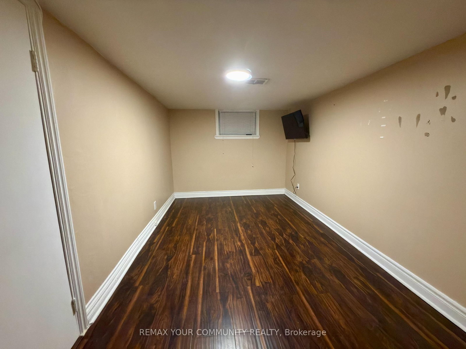 Detached House for lease at Lower-86 Lesmount Avenue, Toronto, Ontario, M4J 3V9 - East York - MLS: E12878014