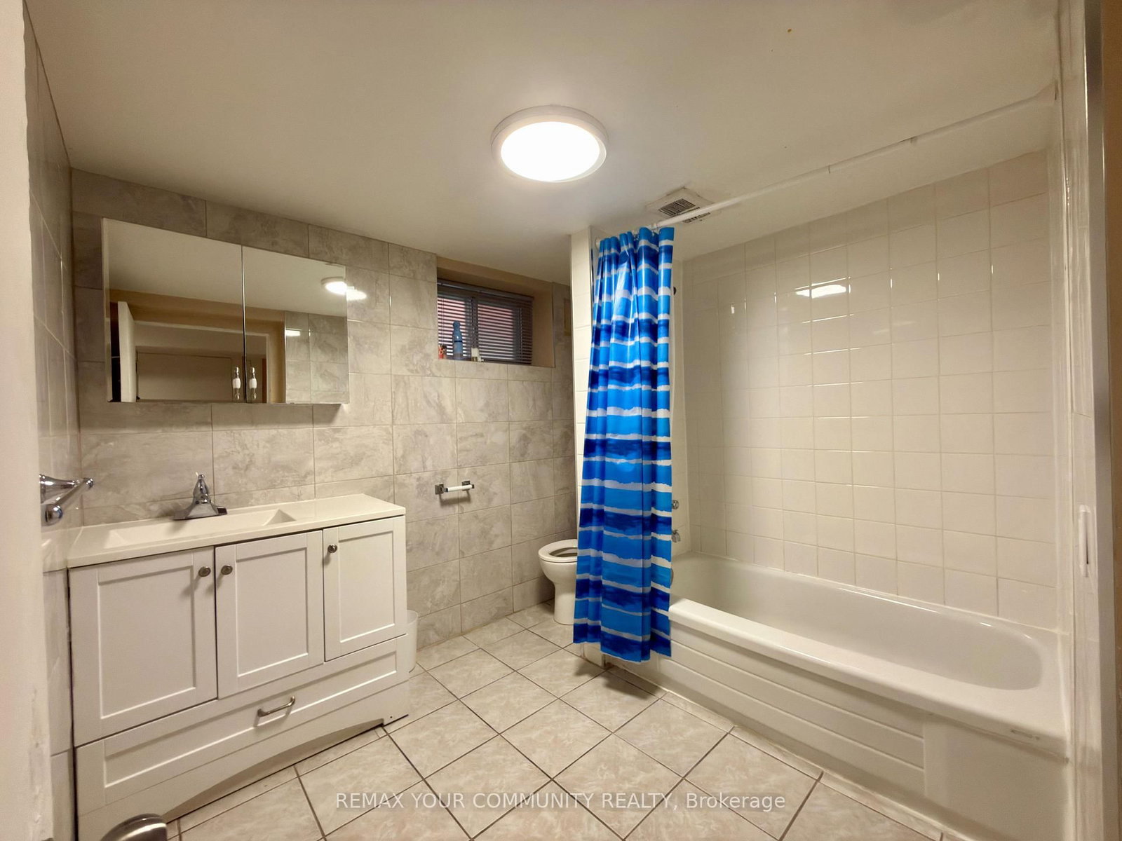 Detached House for lease at Lower-86 Lesmount Avenue, Toronto, Ontario, M4J 3V9 - East York - MLS: E12878014