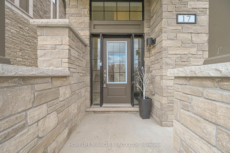 17 Selfridge Way, Whitby, L1N 0N9 | Image 2