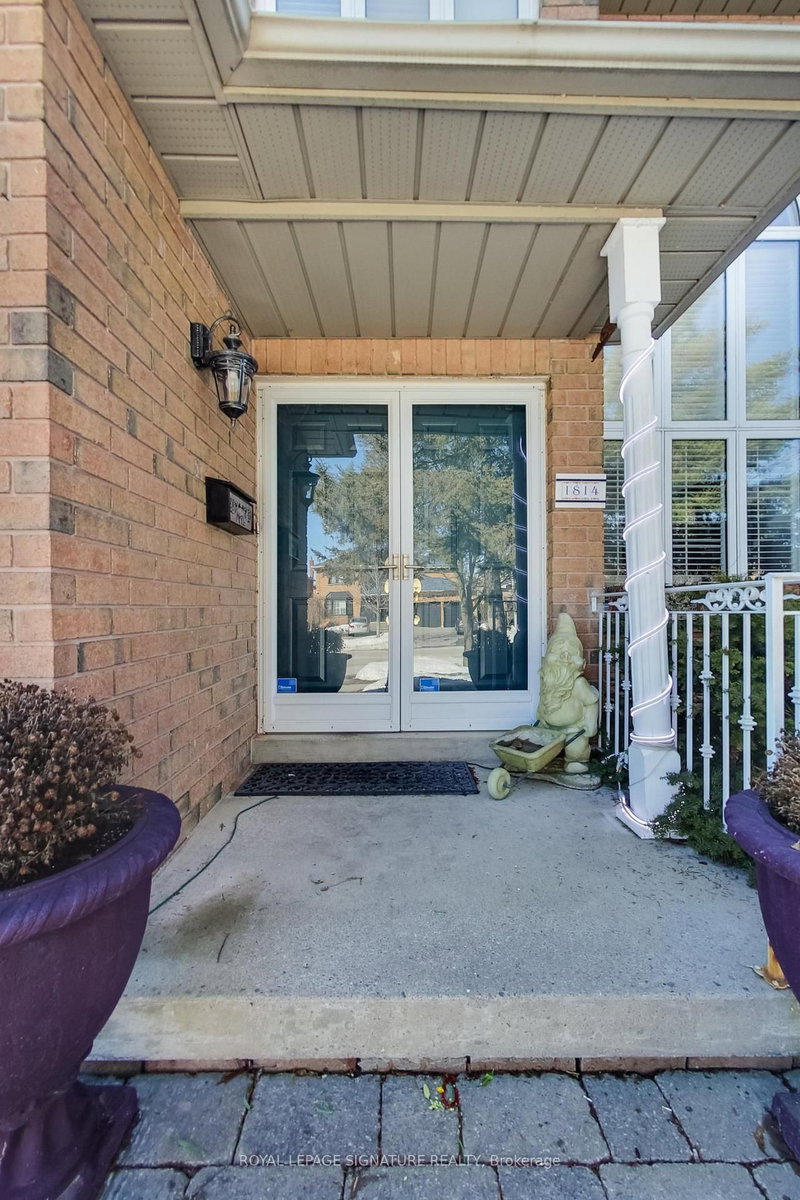 1814 Rosebank Rd, Pickering, L1V 1P6 | Image 2