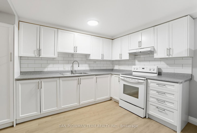 476 Albert St, Oshawa, L1H 4S6 | Image 3