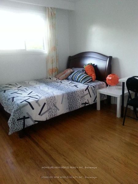 main - 39 Hepscott Terr, Toronto, M1W 1C9 | Image 3