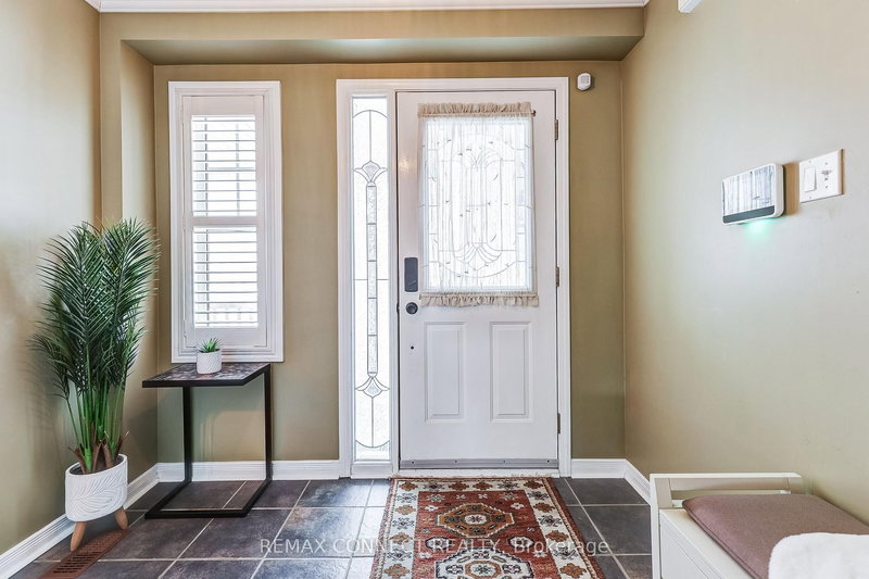 15 Brownridge Pl, Whitby, L1P 1W3 | Image 2