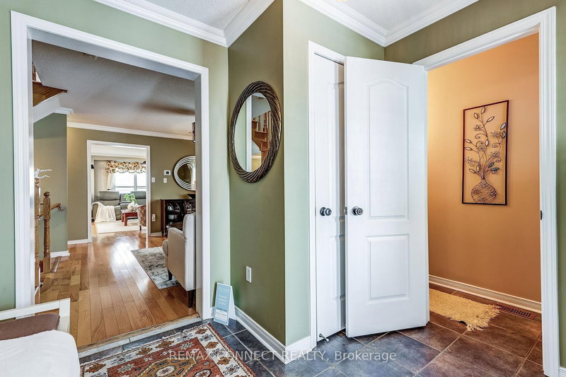 15 Brownridge Pl, Whitby, L1P 1W3 | Image 3