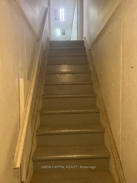 612 Gerrard Street E - Photo 5