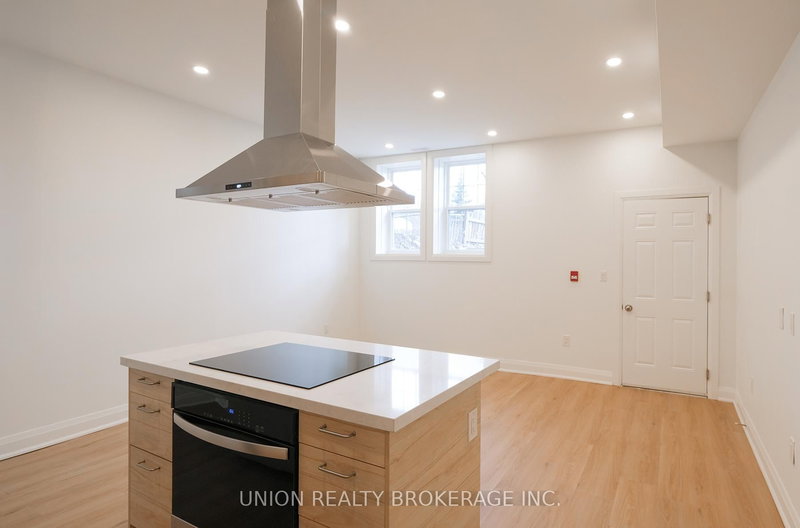 2 - 85 Beech Ave, Toronto, M4E 3H5 | Image 3