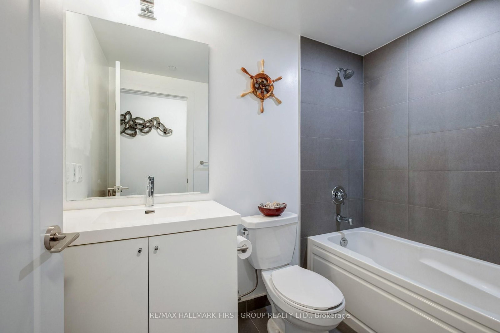 2545 Simcoe Street N, Unit 202 - Photo 11