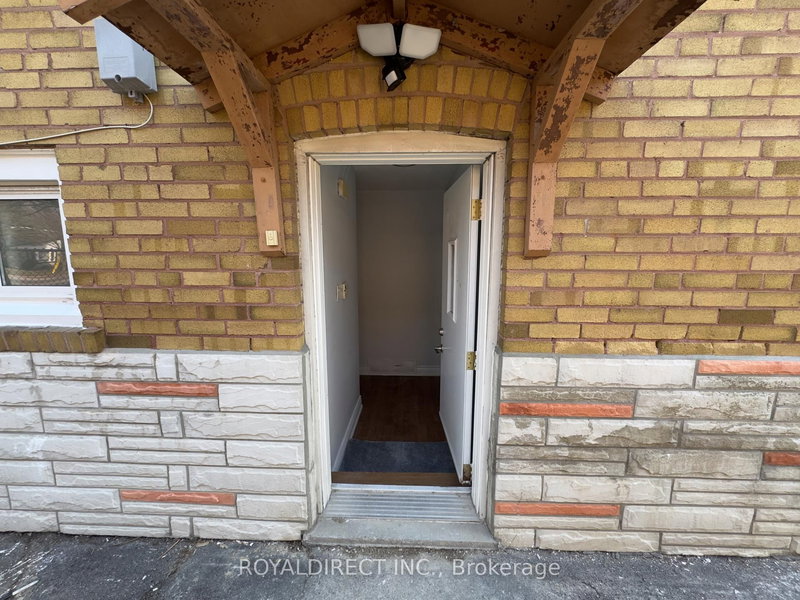 3261 Lawrence Ave E, Toronto, M1H 1A5 | Image 3