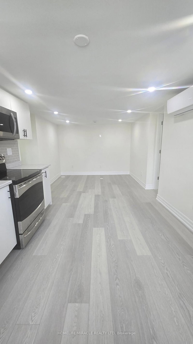 1195 Augusta Crt, Oshawa, L1H 7S9 | Image 3