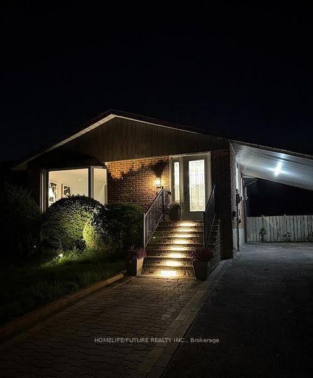 Bsmt - 43 Howell Square