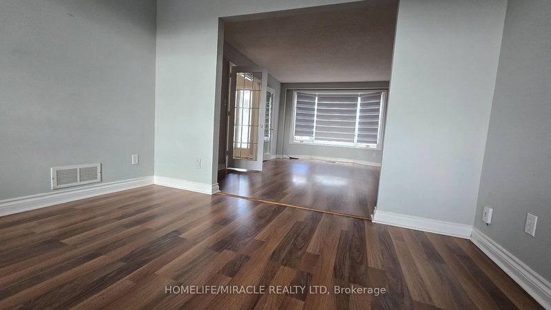 Upper - 442 Rimosa Crt, Oshawa, L1J 7T6 | Image 3