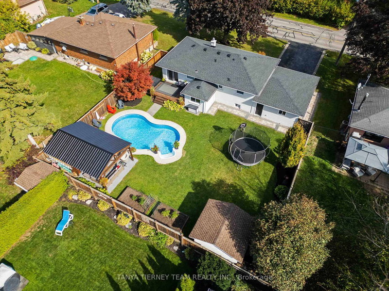 14 Ferguson Ave, Whitby, L1M 1A6 | Image 2