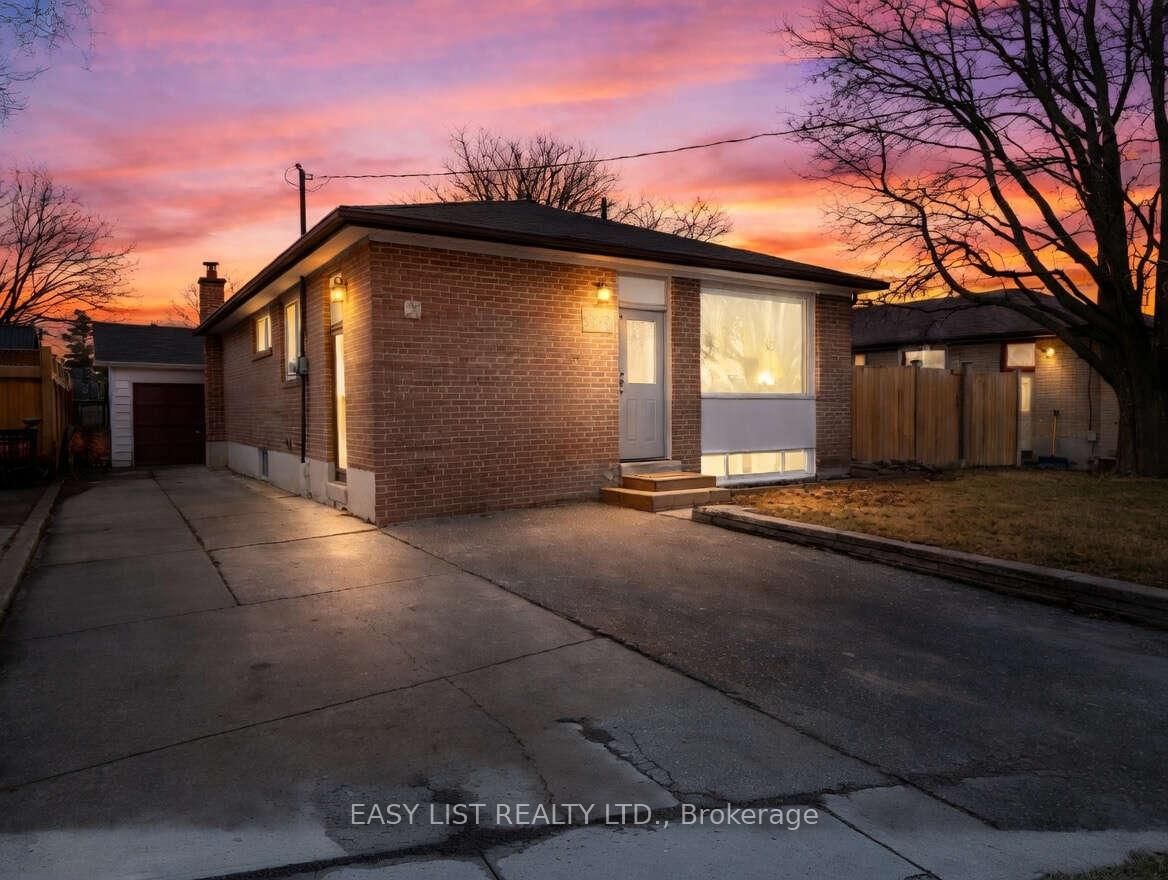 1003 Wardman Crescent