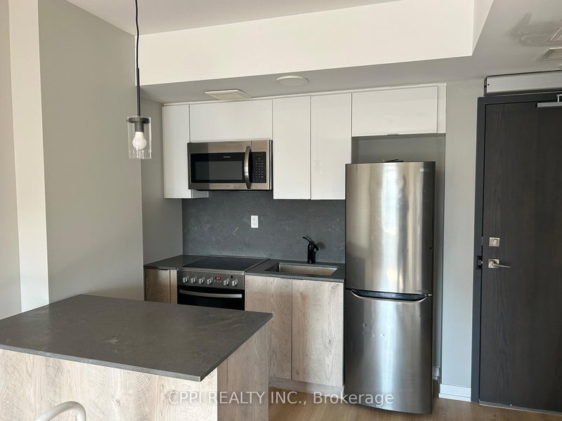 401 - 70 King St E, Oshawa, L1H 1B5 | Image 3