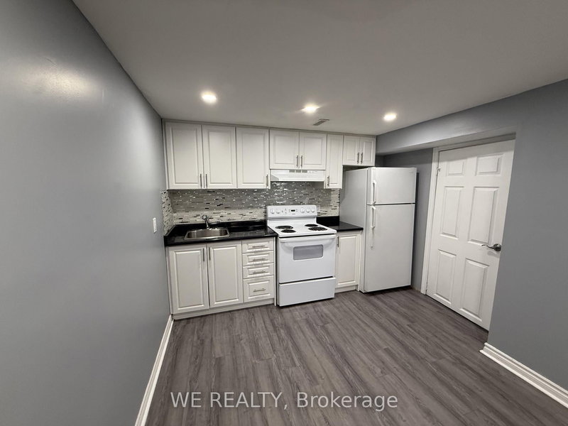 Lower - 501 Lancelot Cres, Oshawa, L1K 1J9 | Image 2