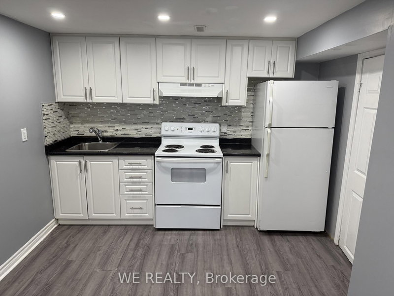 Lower - 501 Lancelot Cres, Oshawa, L1K 1J9 | Image 3