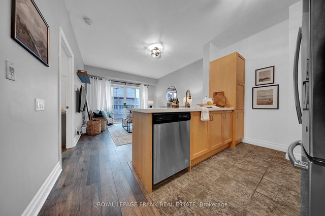 306 - 44 Bond Street W