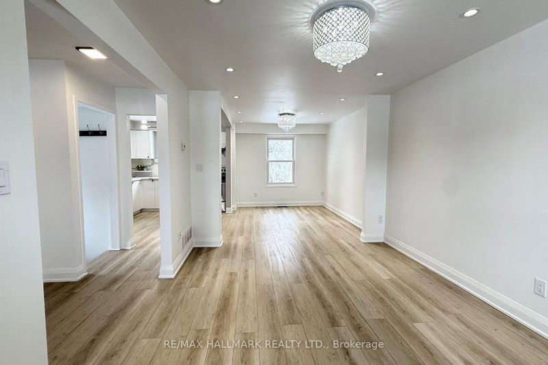 103 Guthrie Cres, Whitby, L1P 1A6 | Image 2